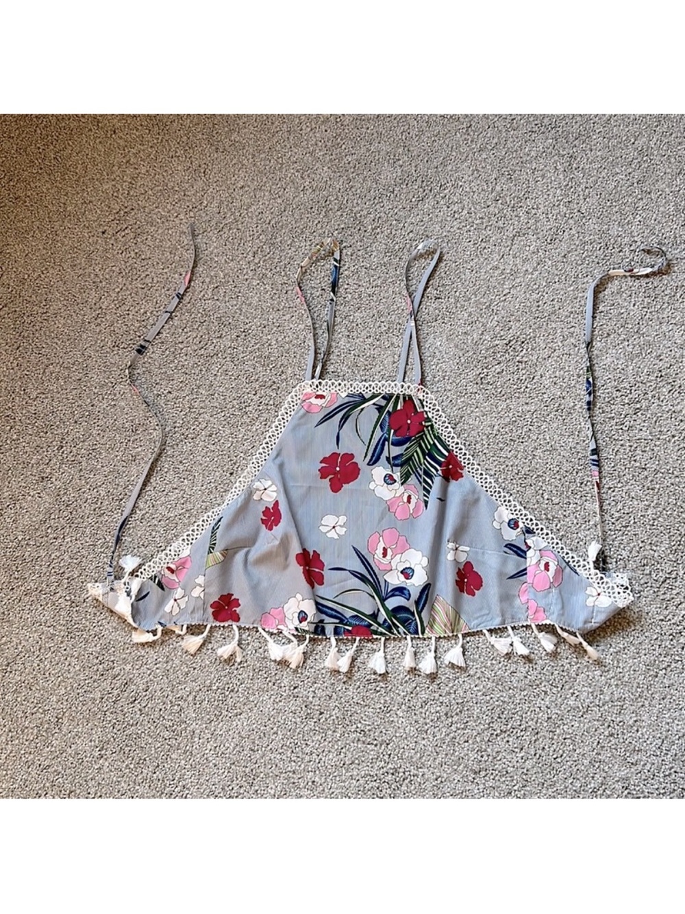 L'ATISTE Gray Floral Tassel Halter Camisole